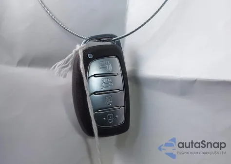 2020 Hyundai Tucson Value z USA, uszkodzony, nr VIN KM8J3CA44LU231698